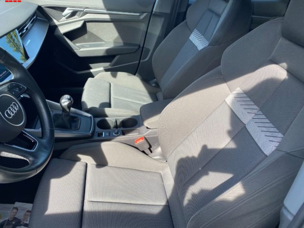 Audi A3 Sportback 35 TFSI Business (7)
