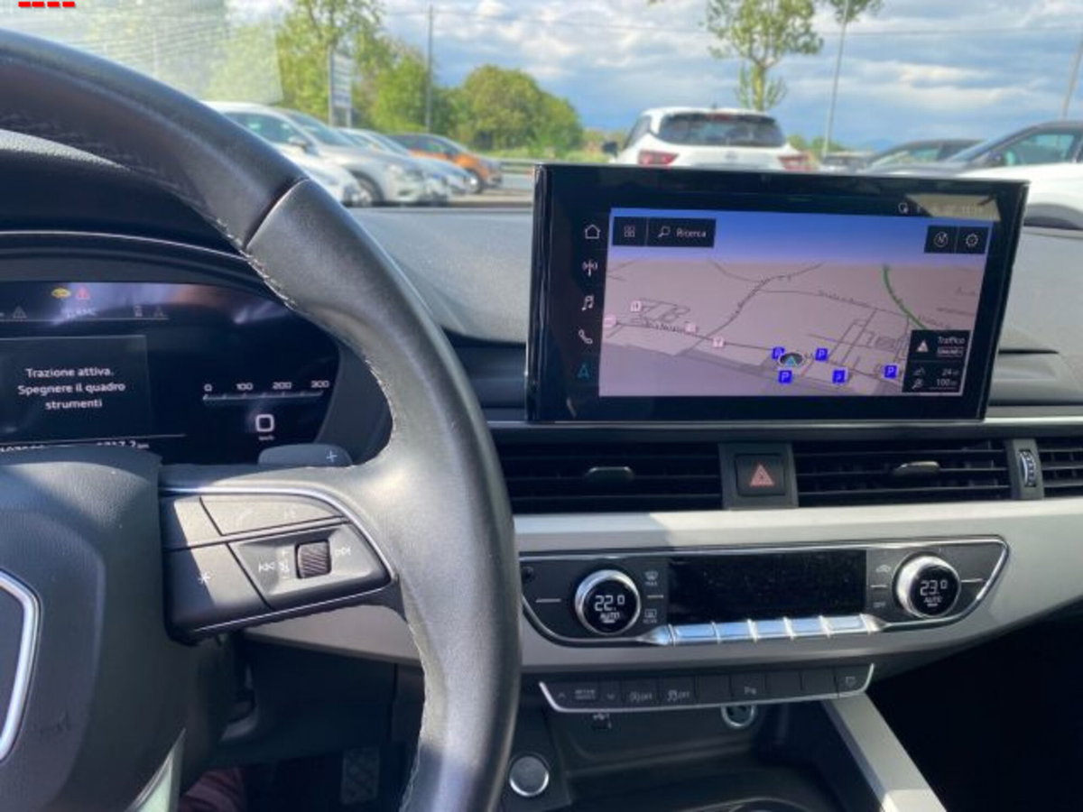 Audi A4 Avant 35 TDI/163 CV S tronic Business Advanced (12)