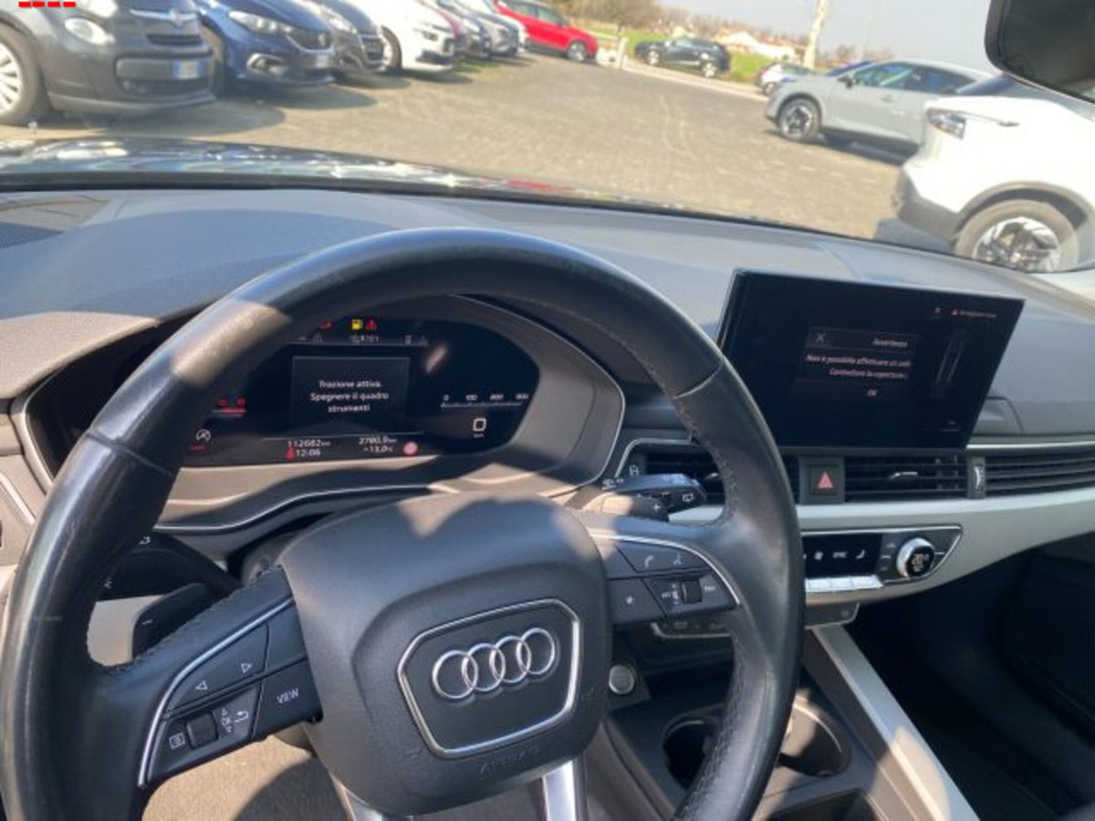 Audi A4 Avant 35 TDI/163 CV S tronic Business Advanced (9)