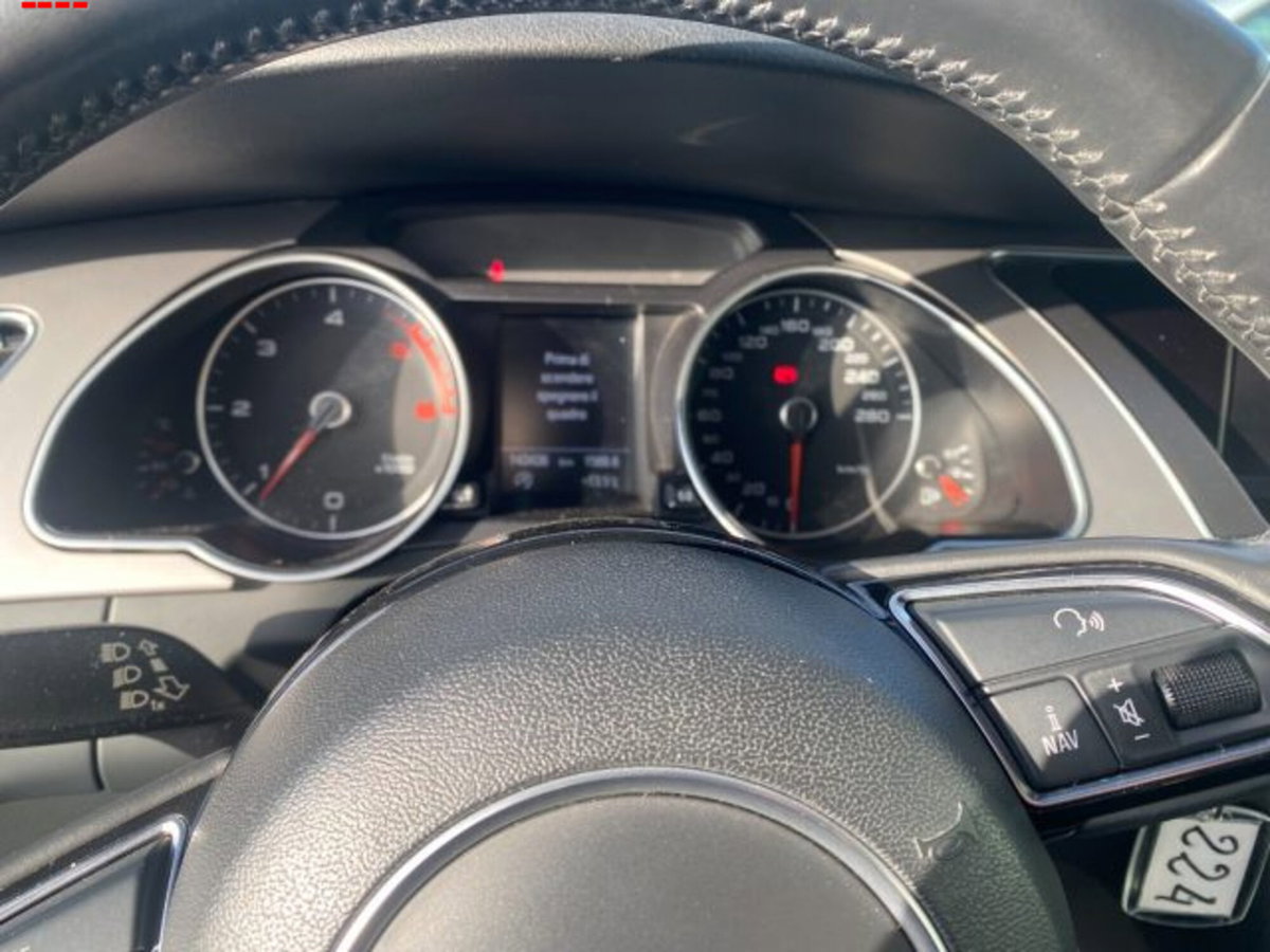 Audi A5 Cabrio 2.0 TDI 177 CV Advanced (11)