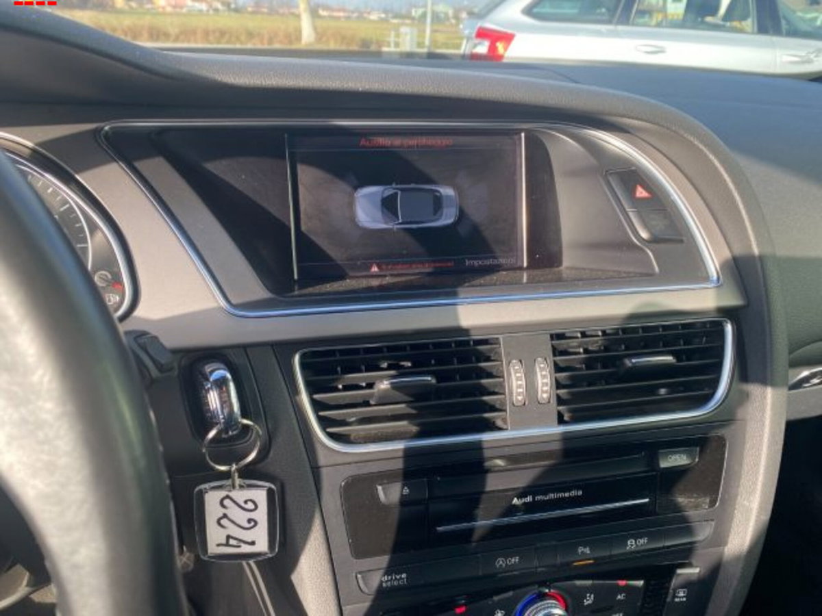 Audi A5 Cabrio 2.0 TDI 177 CV Advanced (12)