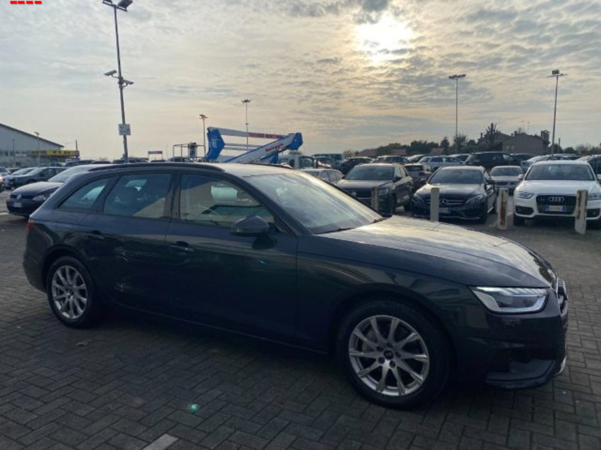 Audi A4 Avant 40 TFSI S tronic Business (8)