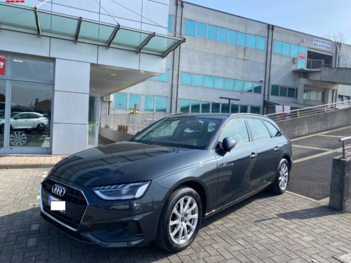 Audi A4 Avant 40 TDI quattro S tronic Business Advanced