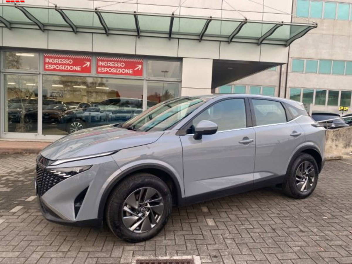 Nissan Qashqai 1.3 mhev Acenta 2wd 140cv (2)