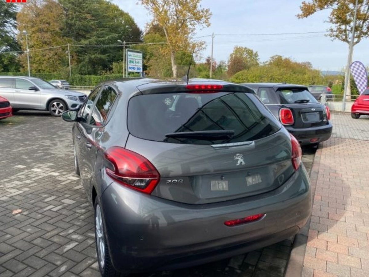 Peugeot 208 82 Stop&Start 5 porte Signature (2)