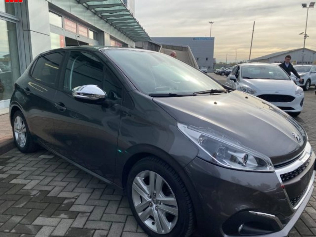 Peugeot 208 82 Stop&Start 5 porte Signature (4)
