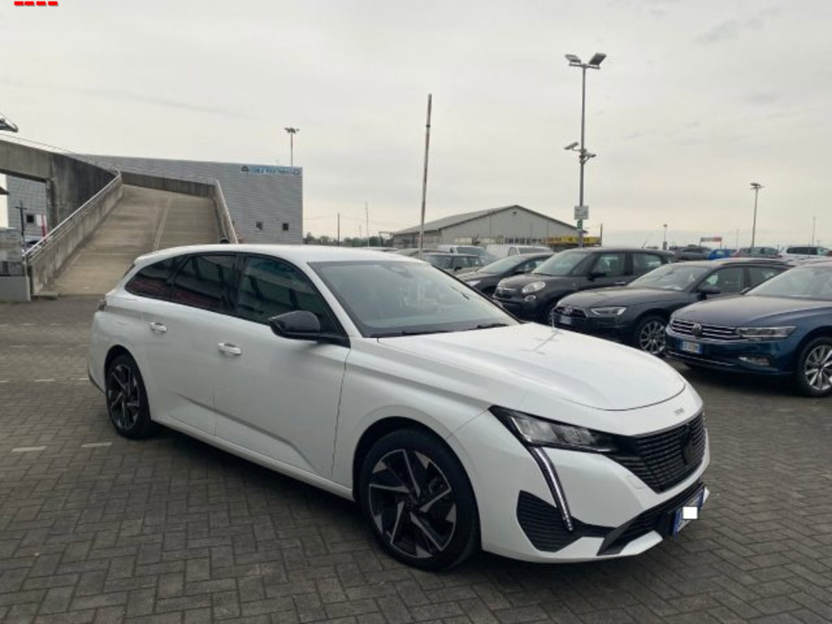 Peugeot 308 SW BlueHDi 130 S&S EAT8 Allure Pack (6)
