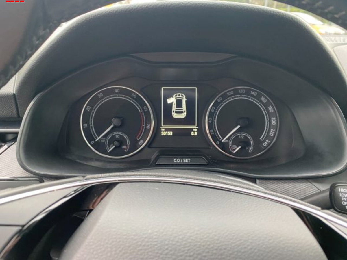 Skoda Kamiq 1.0 TSI 110 CV DSG Ambition (8)
