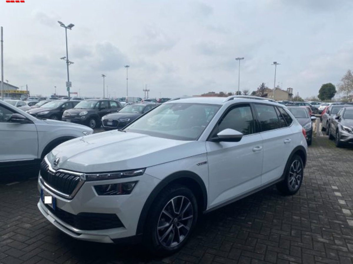 Skoda Kamiq 1.0 TSI 110 CV DSG ScoutLine (2)