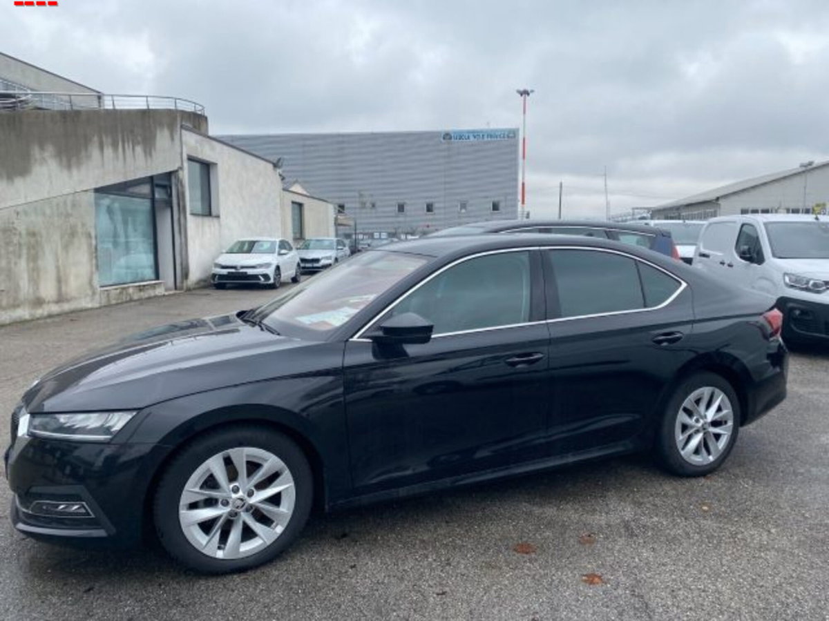 Skoda Octavia 2.0 TDI EVO SCR 150 CV Style (2)