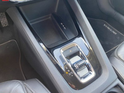 Skoda Octavia Station Wagon 2.0 TDI EVO SCR DSG Wagon Style (8)