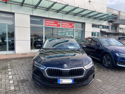Skoda Octavia Station Wagon 2.0 TDI EVO SCR DSG Wagon Ambition (2)