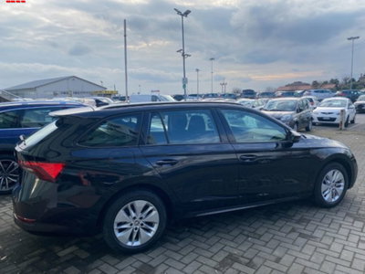 Skoda Octavia Station Wagon 2.0 TDI EVO SCR DSG Wagon Ambition (5)