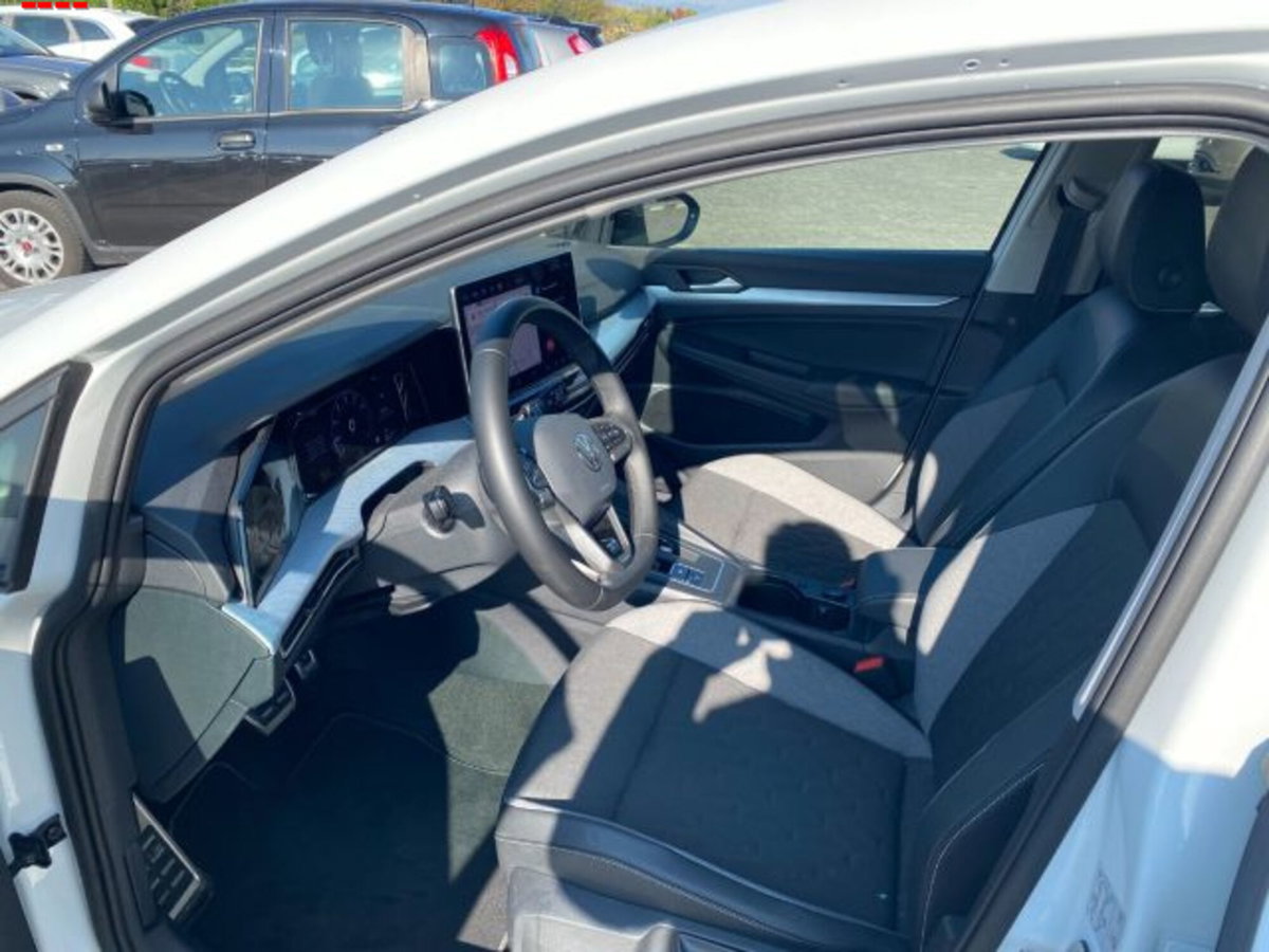 Volkswagen Golf Variant 1.5 eTSI 150 CV EVO ACT DSG R-Line (7)