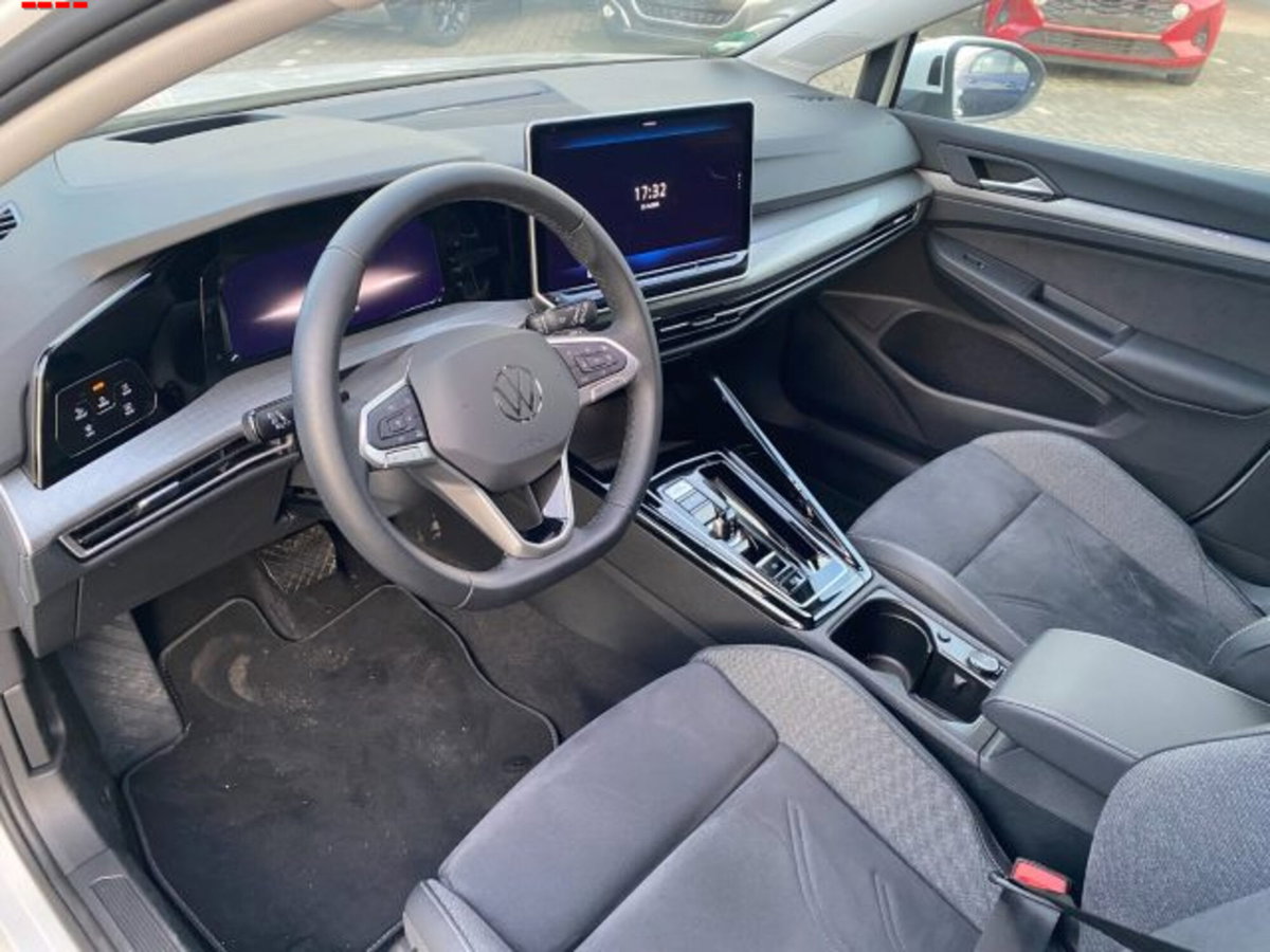 Volkswagen Golf 1.5 eTSI 150 CV EVO ACT DSG Style (10)