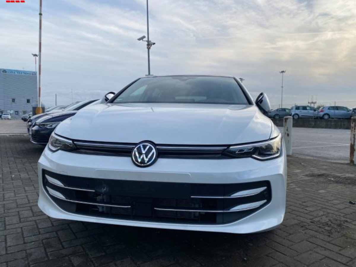 Volkswagen Golf 1.5 eTSI 150 CV EVO ACT DSG Style (3)