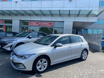 Volkswagen Golf 1.5 TGI DSG Life usata
