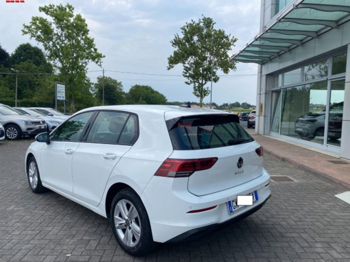 Volkswagen Golf Variant 2.0 TDI SCR DSG Life (4)