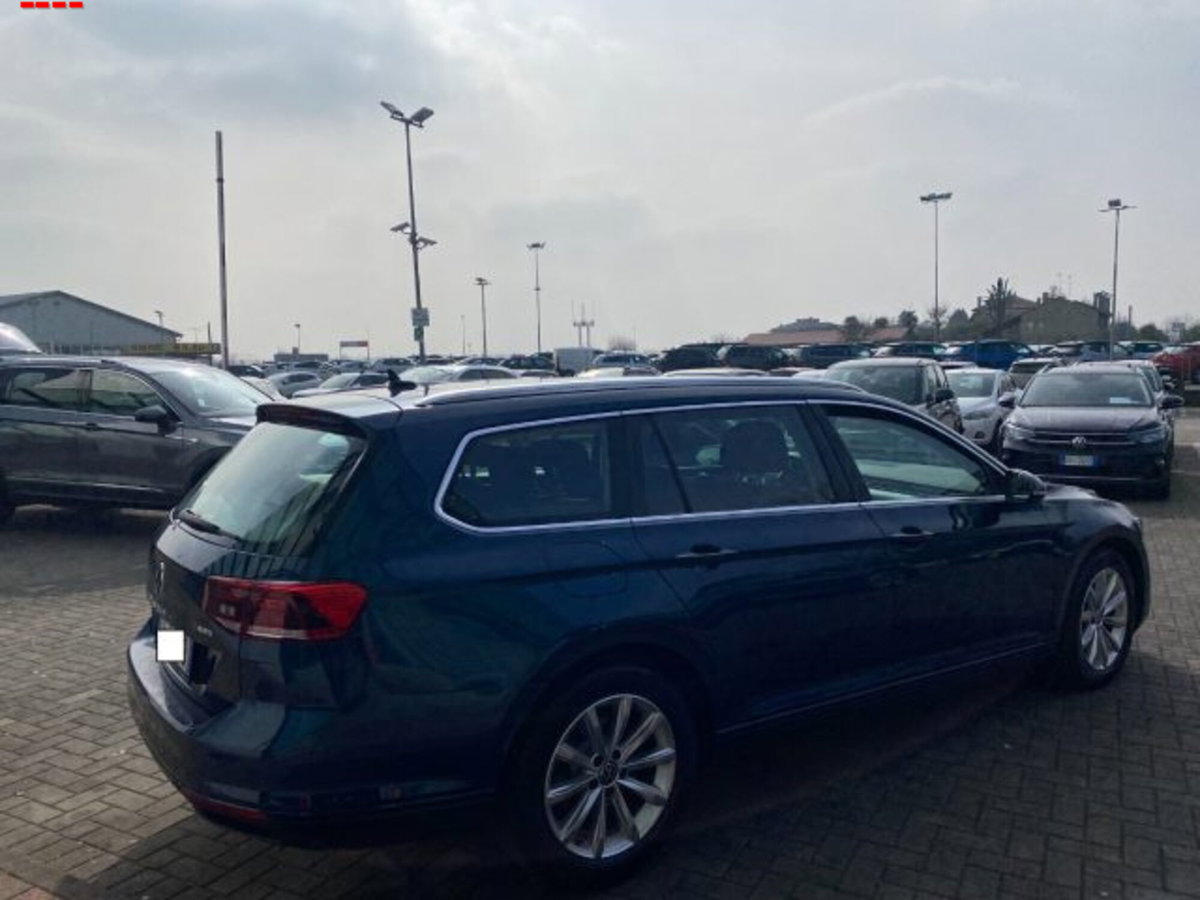 Volkswagen Passat Variant 2.0 TDI SCR 122 CV EVO DSG Business (4)