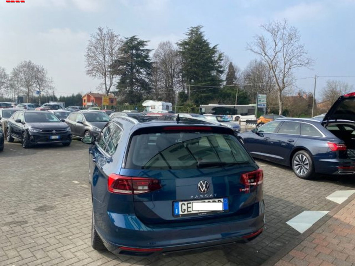 Volkswagen Passat Variant 2.0 TDI SCR 122 CV EVO DSG Business (5)