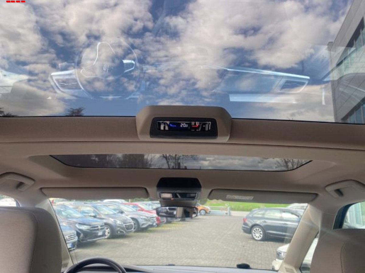 Volkswagen Multivan 1.4 TSI eHybrid Life (17)