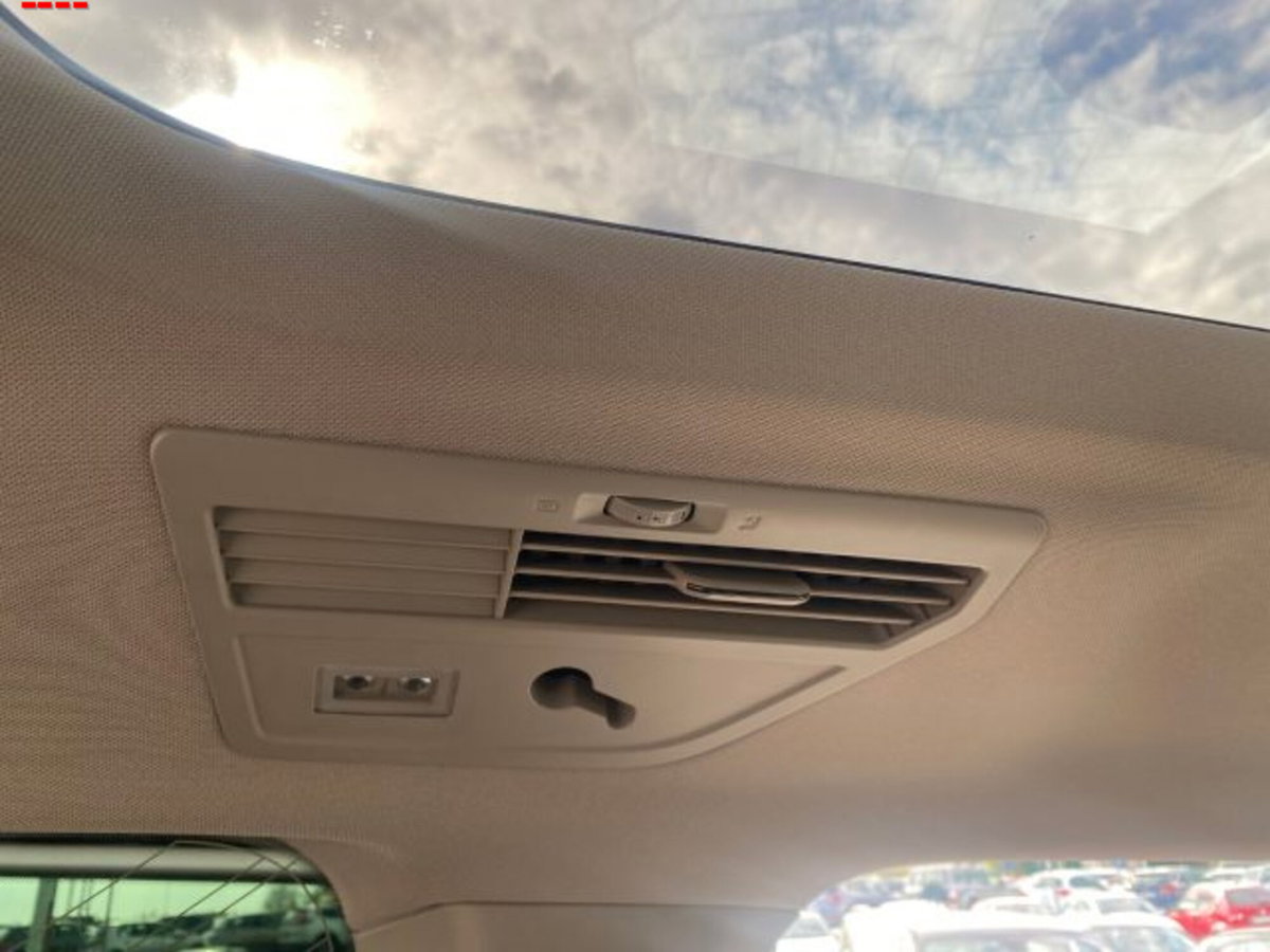 Volkswagen Multivan 1.4 TSI eHybrid Space (15)