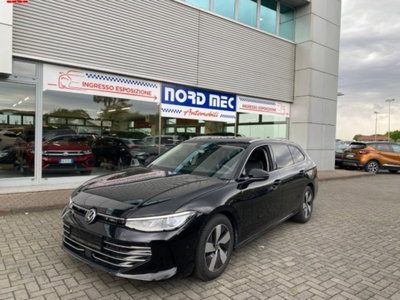 Volkswagen Passat 2.0 tdi scr R-Line 150cv dsg usata