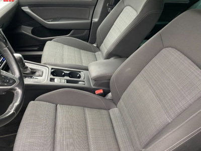 Volkswagen Passat Variant 2.0 TDI SCR EVO DSG Business (6)