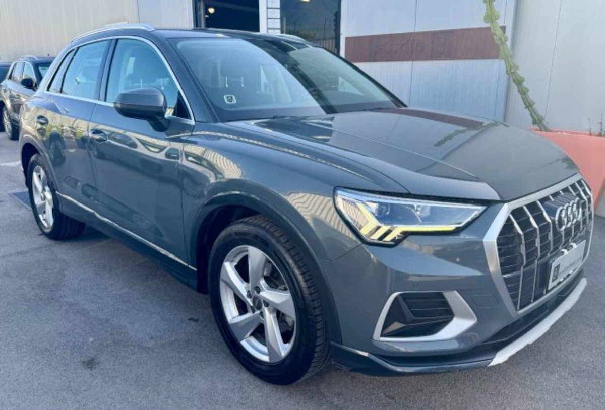 Audi Q3 35 TDI quattro S tronic Business Advanced (5)