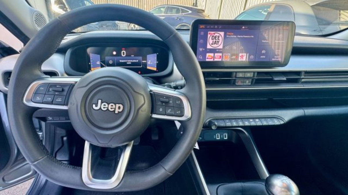 Jeep Avenger 1.2 turbo Altitude fwd 100cv (12)