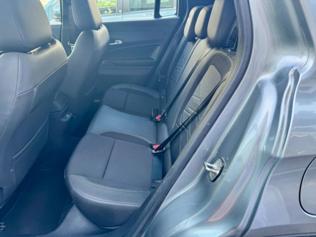 Jeep Avenger 1.2 turbo Altitude fwd 100cv (9)