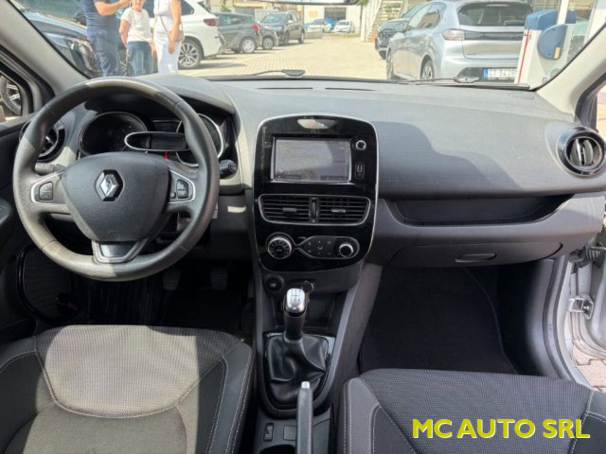Renault Clio Sporter dCi 8V 75 CV Moschino Intens (10)
