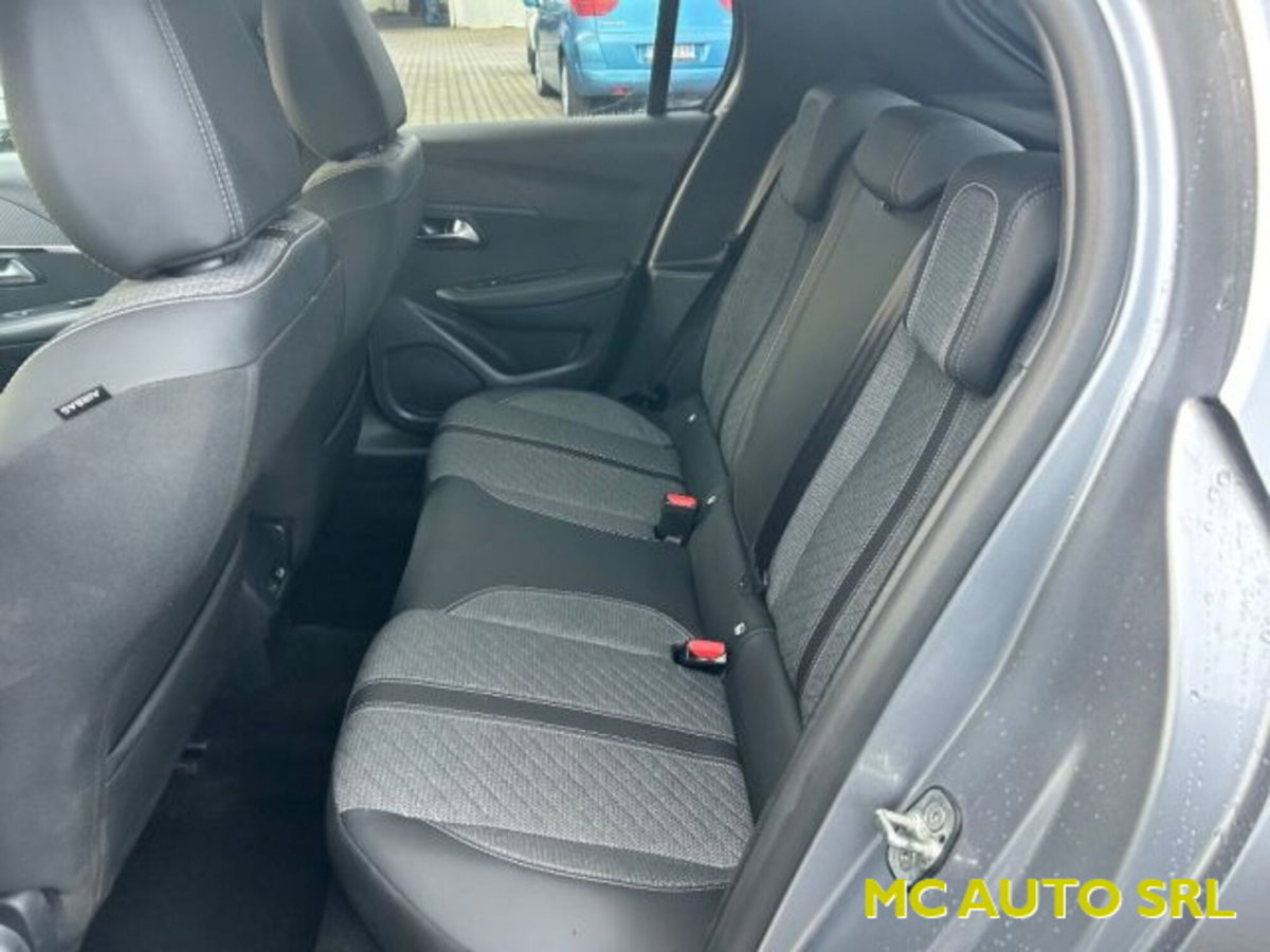 Peugeot 208 1.2 puretech Active s&s 100cv (8)