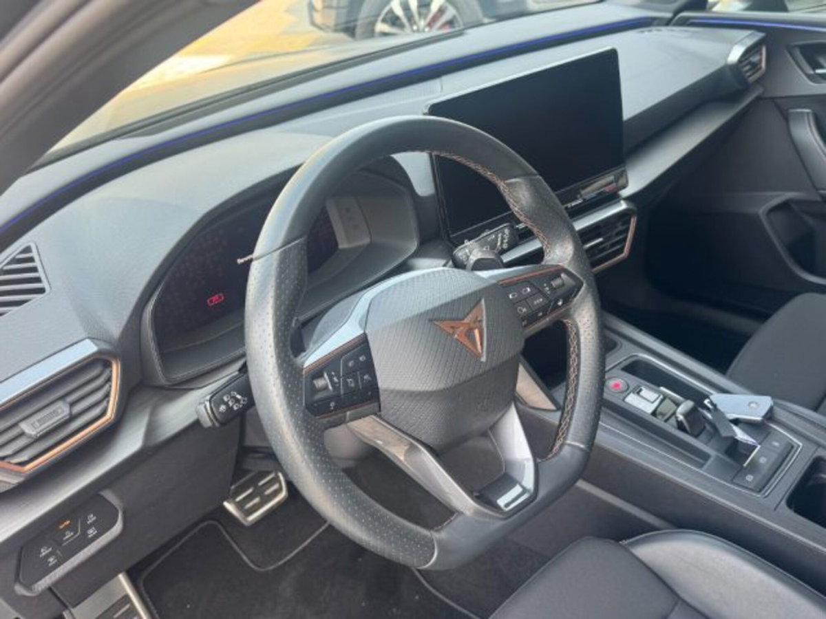 Cupra Leon Leon 2.0 TSI 245 CV DSG VZ Carbon (10)