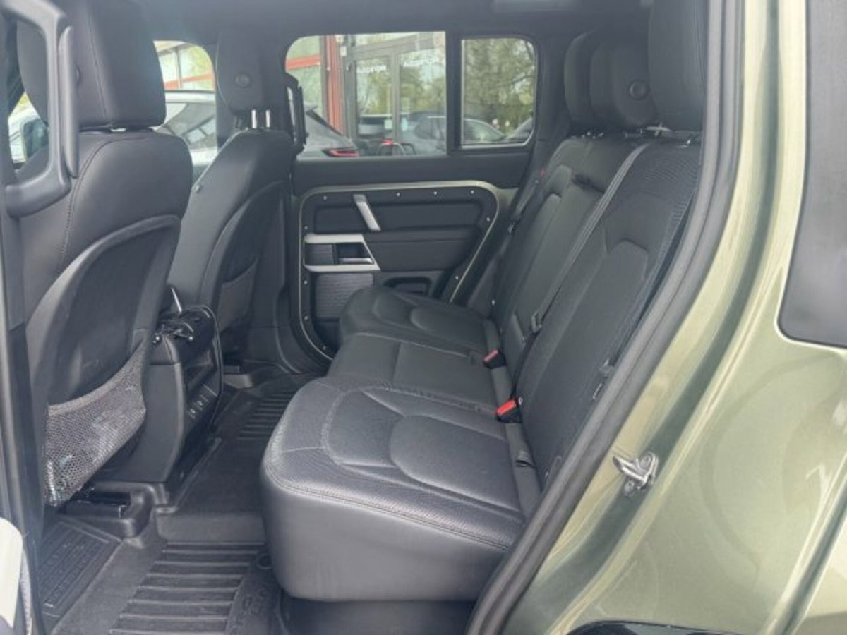 Land Rover Defender 110 3.0d i6 mhev X-Dynamic SE awd 250cv auto (10)