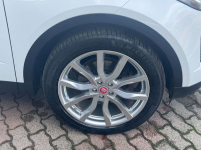 Jaguar E-Pace 2.0D 150 CV AWD aut. S (6)