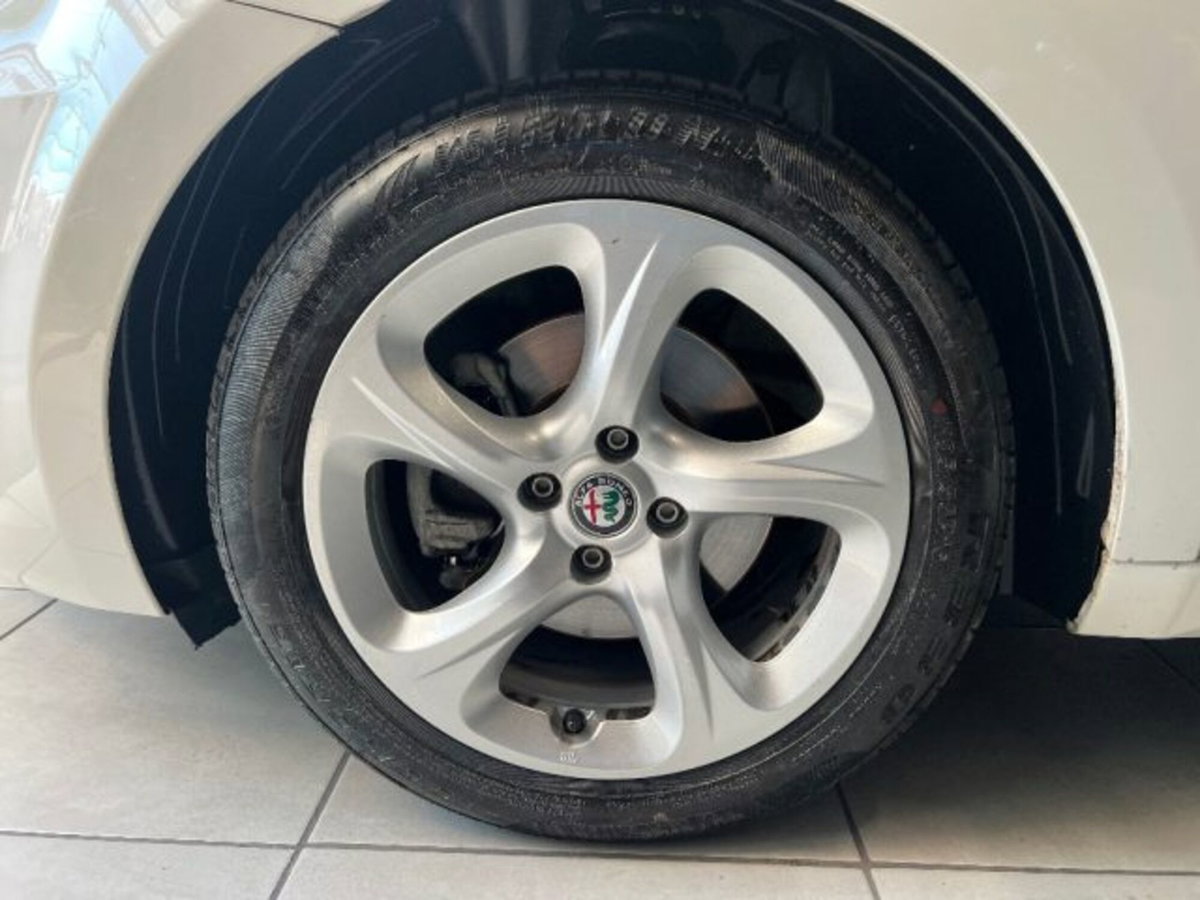 Alfa Romeo MiTo 1.4 T 120 CV GPL Super (17)