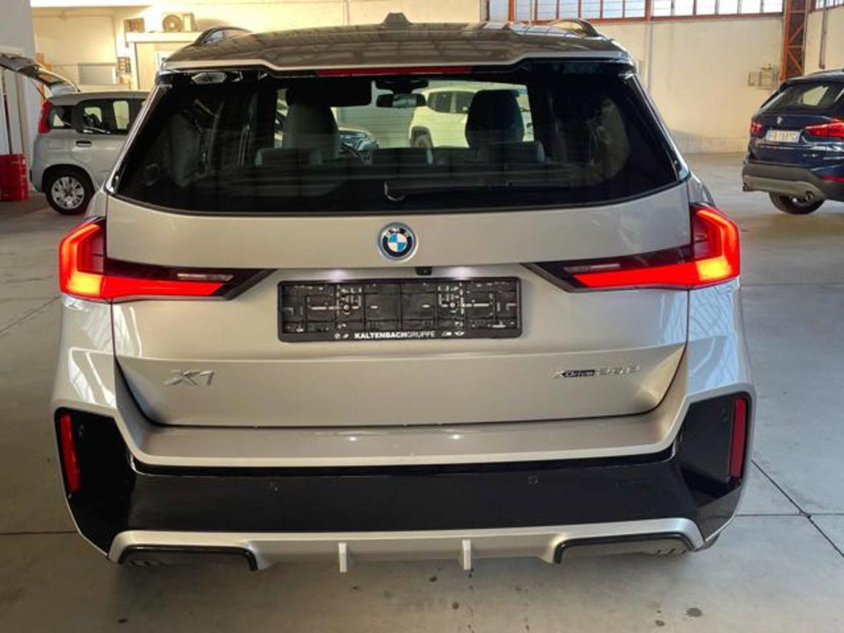BMW X1 sDrive 18i Msport (6)