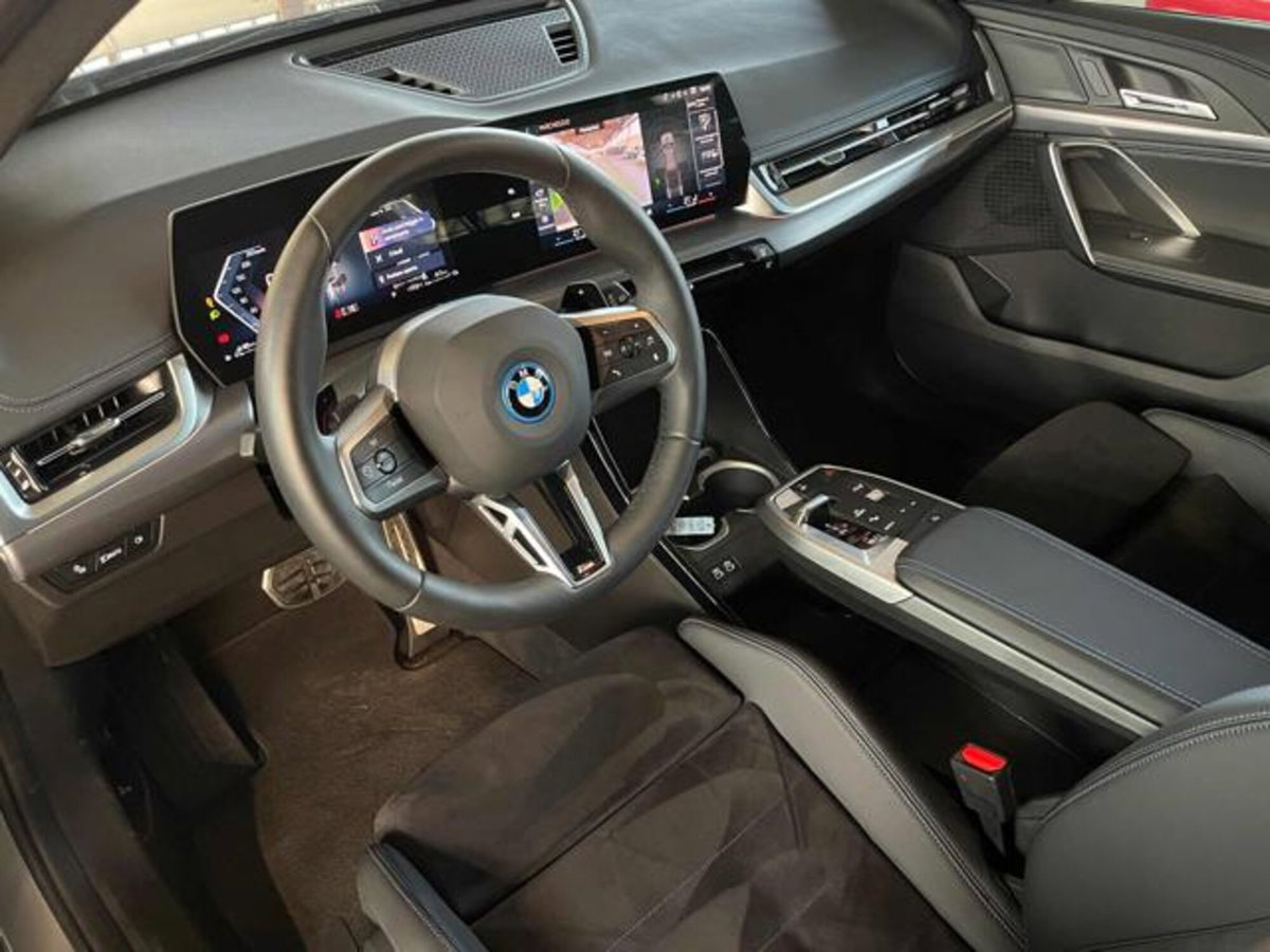 BMW X1 sDrive 18i Msport (8)