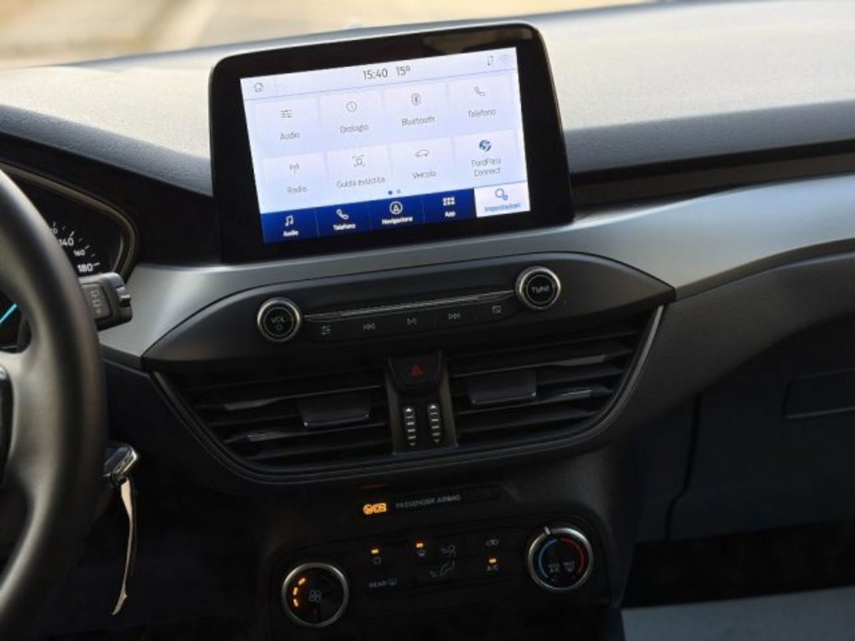 Ford Focus 1.5 EcoBlue 120 CV 5p. Business (18)
