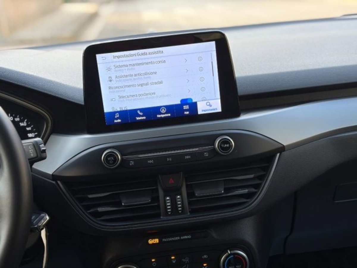 Ford Focus 1.5 EcoBlue 120 CV 5p. Business (19)