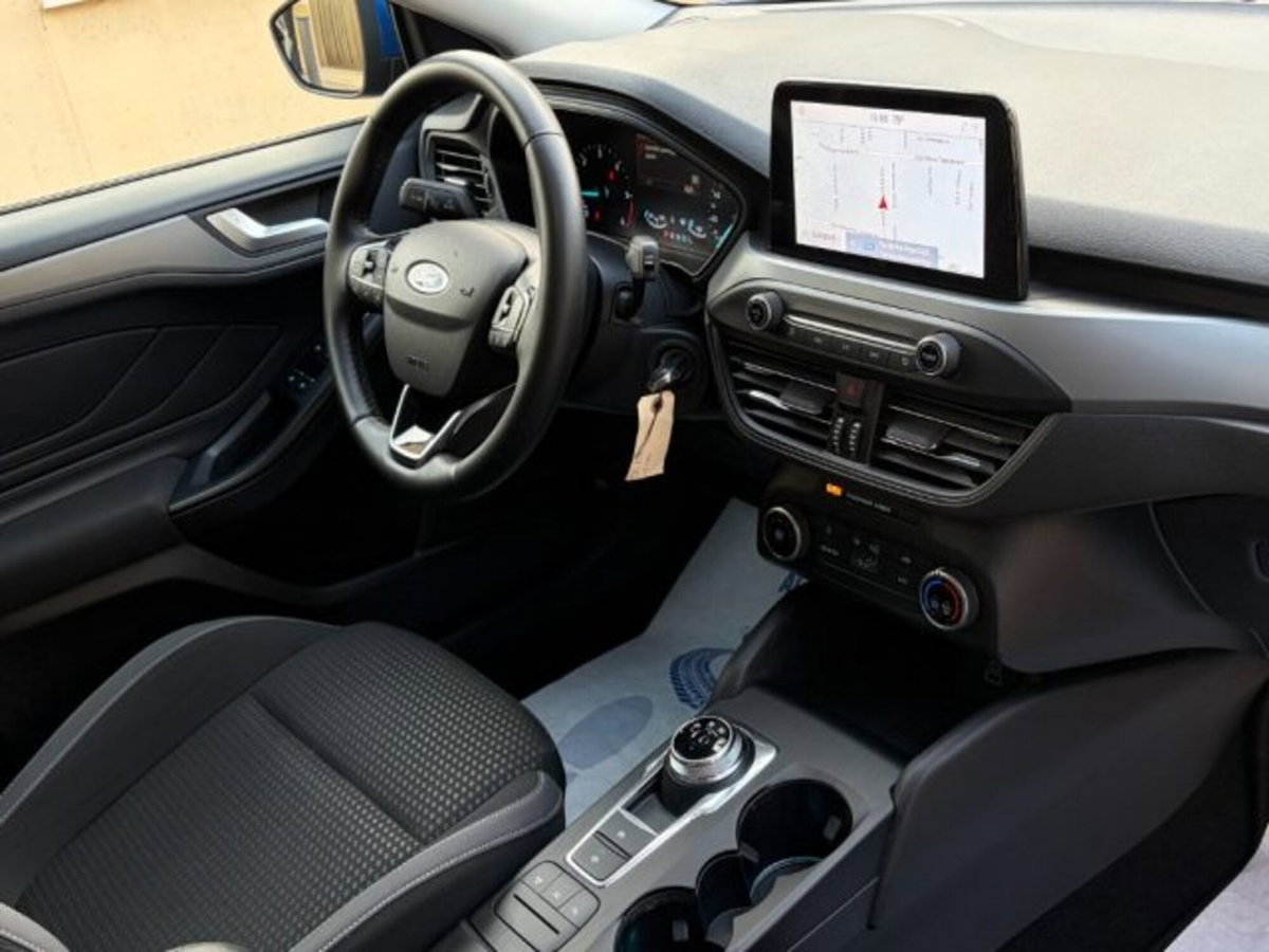 Ford Focus 1.5 EcoBlue 120 CV 5p. Business (9)