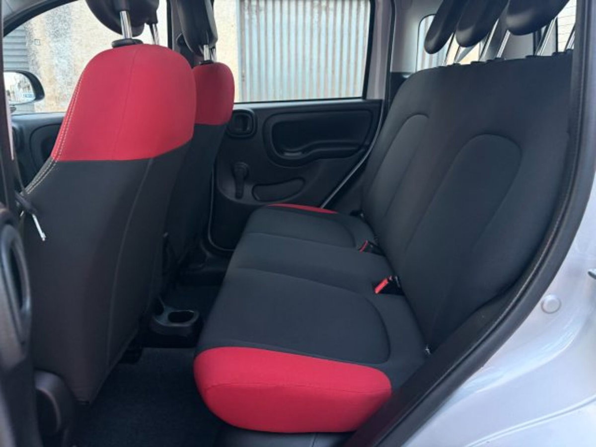Fiat Panda 1.3 MJT 95 CV S&S Lounge (11)