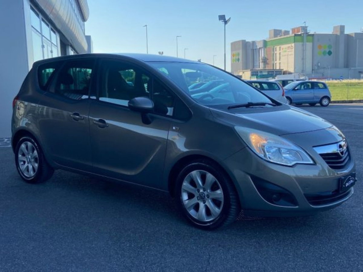 Opel Meriva 1.4 Turbo 120CV Cosmo (2)