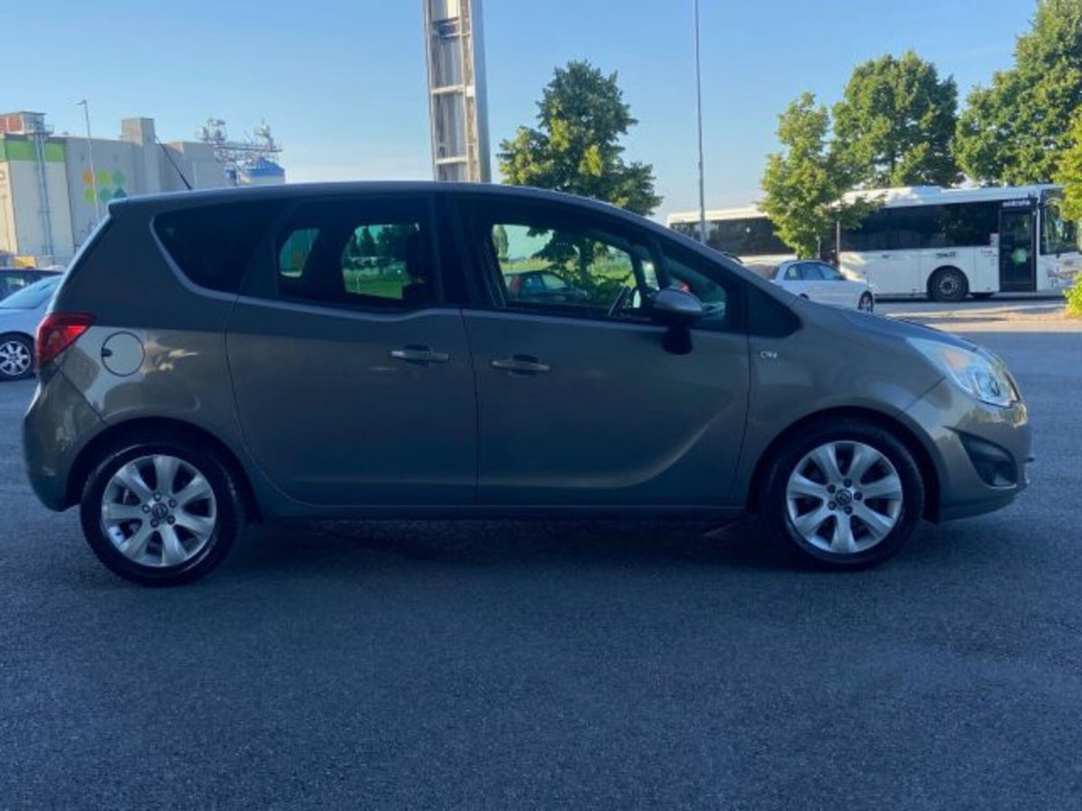 Opel Meriva 1.4 Turbo 120CV Cosmo (7)