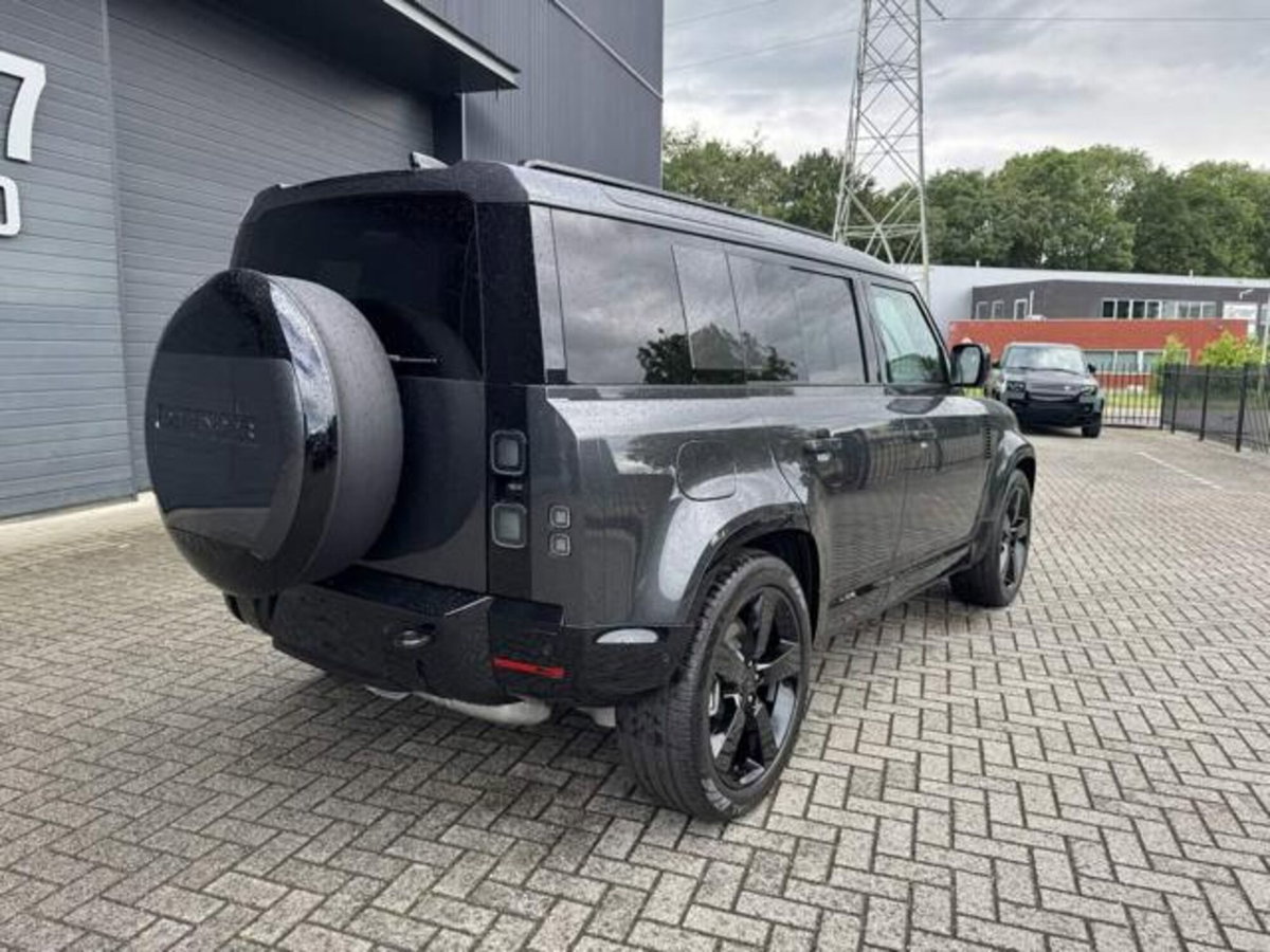Land Rover Defender 110 3.0d mhev X-Dynamic HSE awd 350cv auto 7p.ti (3)