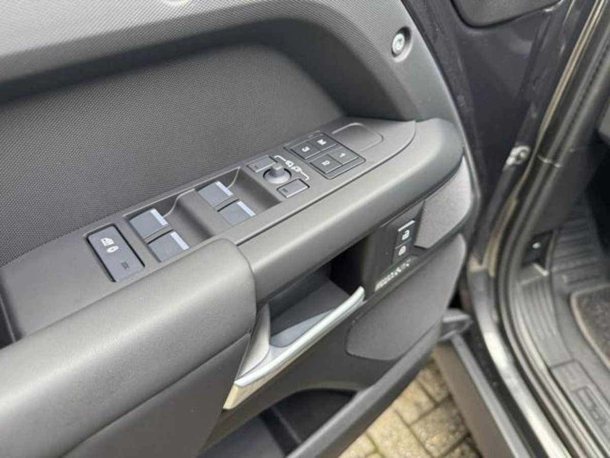 Land Rover Defender 110 3.0d mhev X-Dynamic HSE awd 350cv auto 7p.ti (13)