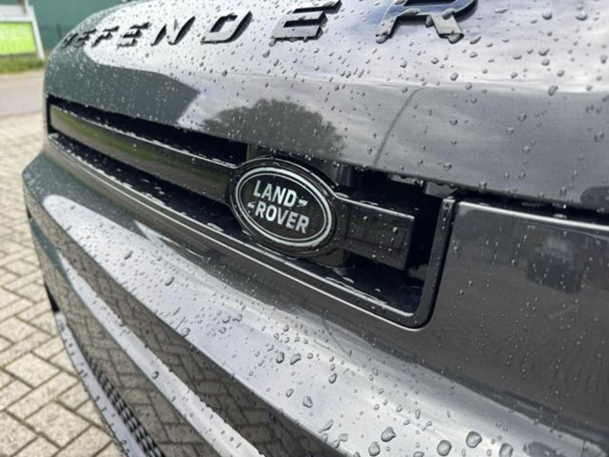 Land Rover Defender 110 3.0d mhev X-Dynamic HSE awd 350cv auto 7p.ti (19)