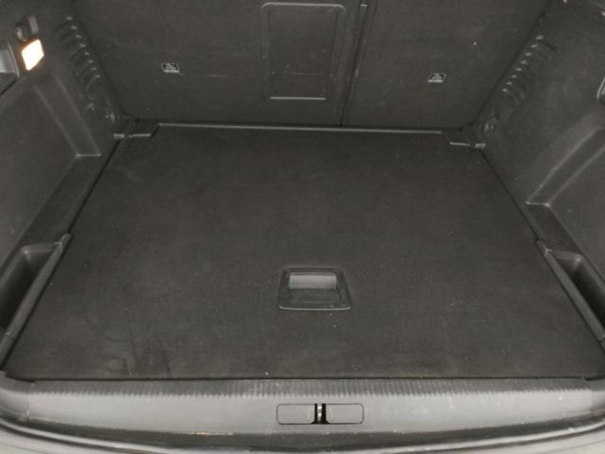 Peugeot 3008 BlueHDi 130 S&S EAT8 Allure Pack (17)