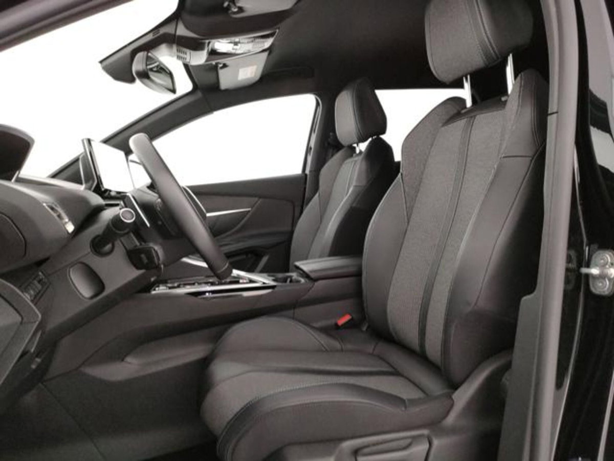 Peugeot 3008 BlueHDi 130 S&S EAT8 Allure Pack (5)